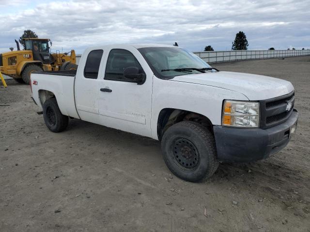 2GCEK19J181252681 - 2008 CHEVROLET SILVERADO K1500 WHITE photo 4