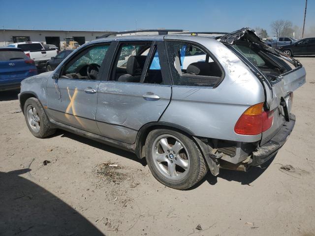 5UXFB33552LH37095 - 2002 BMW X5 4.4I SILVER photo 2