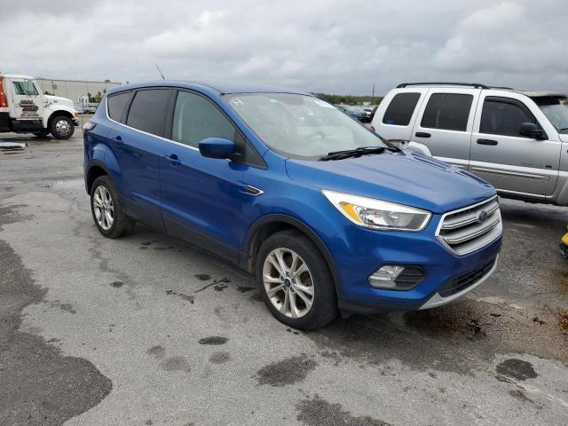 1FMCU9GD0HUD07103 - 2017 FORD ESCAPE SE BLUE photo 4