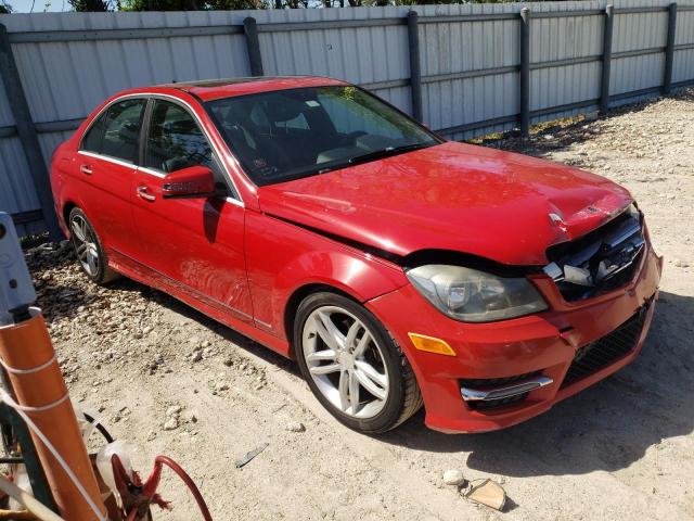 WDDGF4HB0DR277975 - 2013 MERCEDES-BENZ C 250 RED photo 4