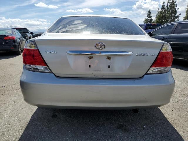 4T1BE32K55U389465 - 2005 TOYOTA CAMRY LE SILVER photo 6