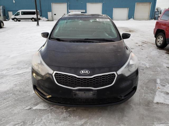 KNAFX4A67F5384481 - 2015 KIA FORTE LX BLACK photo 5