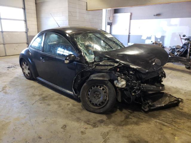 3VWPW3AG3AM020913 - 2010 VOLKSWAGEN NEW BEETLE BLACK photo 4