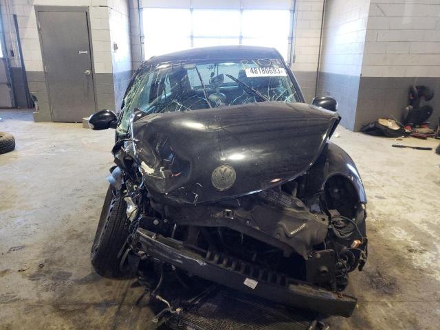 3VWPW3AG3AM020913 - 2010 VOLKSWAGEN NEW BEETLE BLACK photo 5