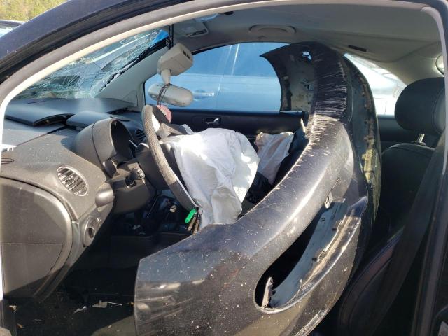 3VWPW3AG3AM020913 - 2010 VOLKSWAGEN NEW BEETLE BLACK photo 7