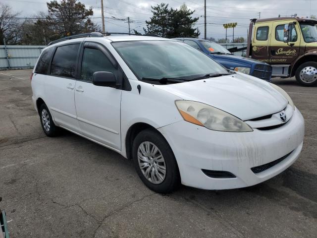 5TDZK23C17S050433 - 2007 TOYOTA SIENNA CE WHITE photo 4