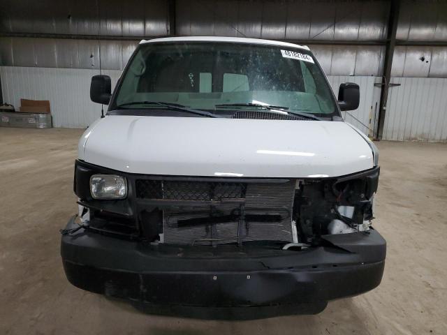 1GCWGFBAXC1104993 - 2012 CHEVROLET EXPRESS G2 WHITE photo 5