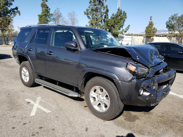 JTEZU5JR4F5104830 - 2015 TOYOTA 4RUNNER SR5 GRAY photo 4