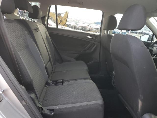 3VV0B7AX1KM186423 - 2019 VOLKSWAGEN TIGUAN S 灰色 照片 11
