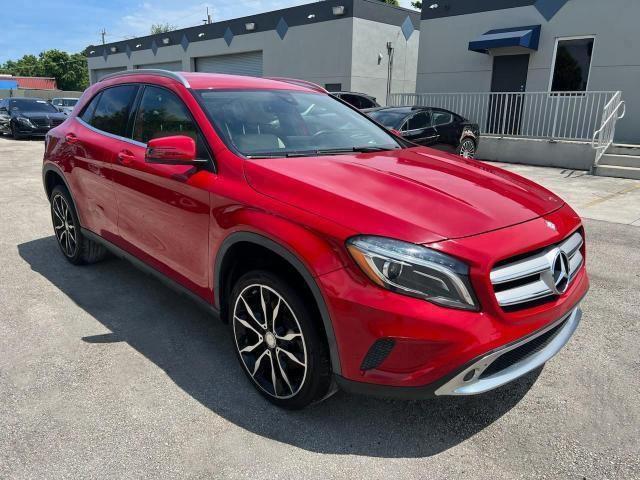 WDCTG4EB4HJ335160 - 2017 MERCEDES-BENZ GLA 250 RED photo 4