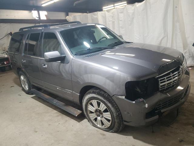 5LMJJ2J51EEL01712 - 2014 LINCOLN NAVIGATOR GRAY photo 4
