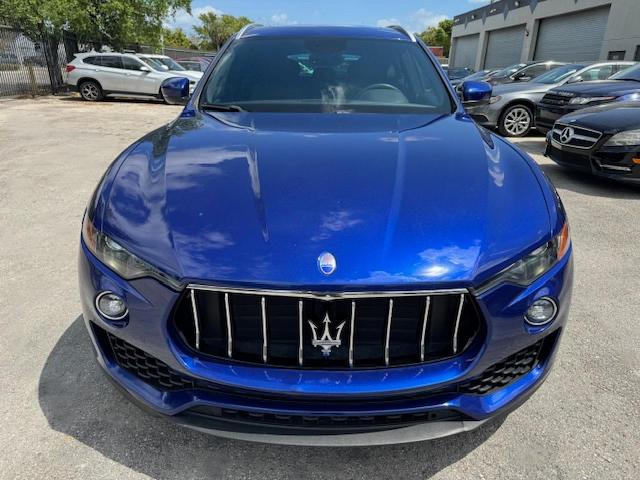 ZN661YUA1HX246064 - 2017 MASERATI LEVANTE S BLUE photo 5