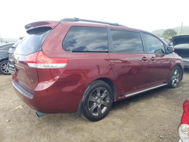 5TDKK3DC7DS331752 - 2013 TOYOTA SIENNA LE RED photo 3