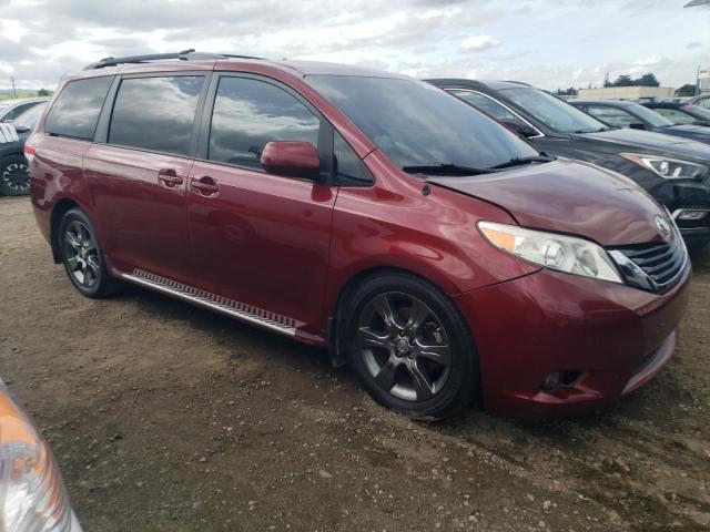 5TDKK3DC7DS331752 - 2013 TOYOTA SIENNA LE RED photo 4