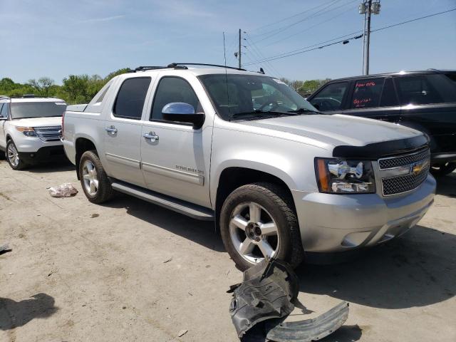 3GNTKEE39BG349378 - 2011 CHEVROLET AVALANCHE LS SILVER photo 4