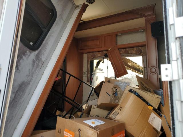 5SFCG4330CE238795 - 2012 HEARTLAND CYCLONE 双色 照片 6