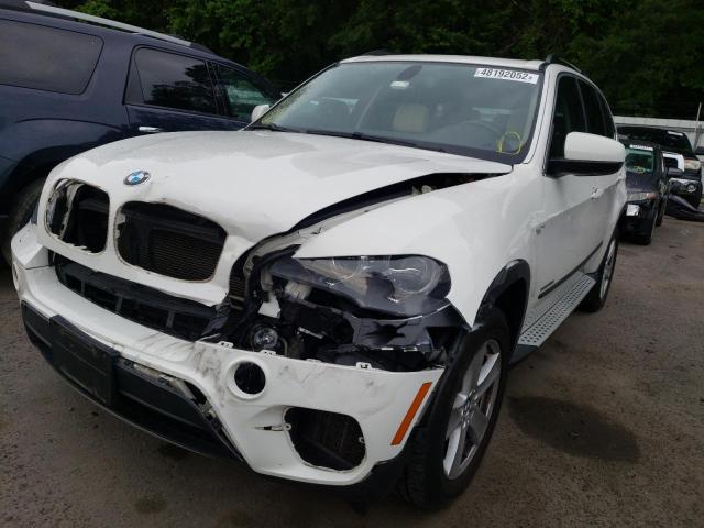 5UXZW0C54D0B95086 - 2013 BMW X5 XDRIVE35D WHITE photo 2