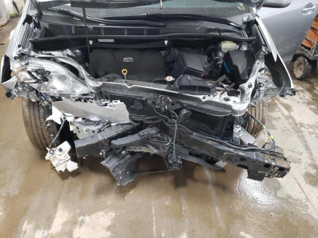 5TDYZ3DC3JS946347 - 2018 TOYOTA SIENNA XLE 银色 照片 12