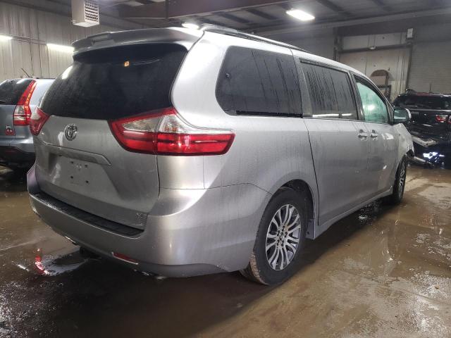 5TDYZ3DC3JS946347 - 2018 TOYOTA SIENNA XLE 银色 照片 3