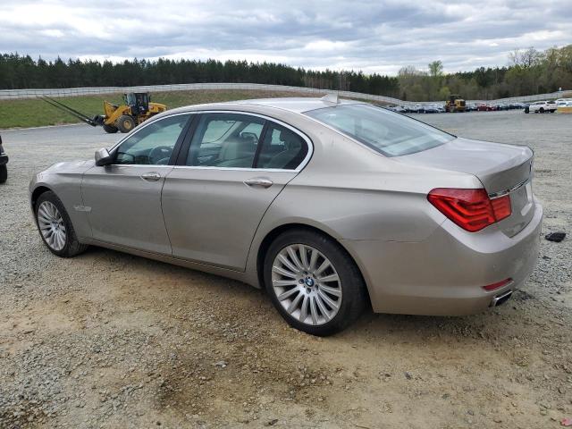 WBAKA8C53CCY37689 - 2012 BMW 750 I GOLD photo 2