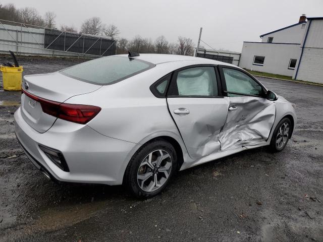 3KPF24AD1ME414995 - 2021 KIA FORTE FE SILVER photo 3