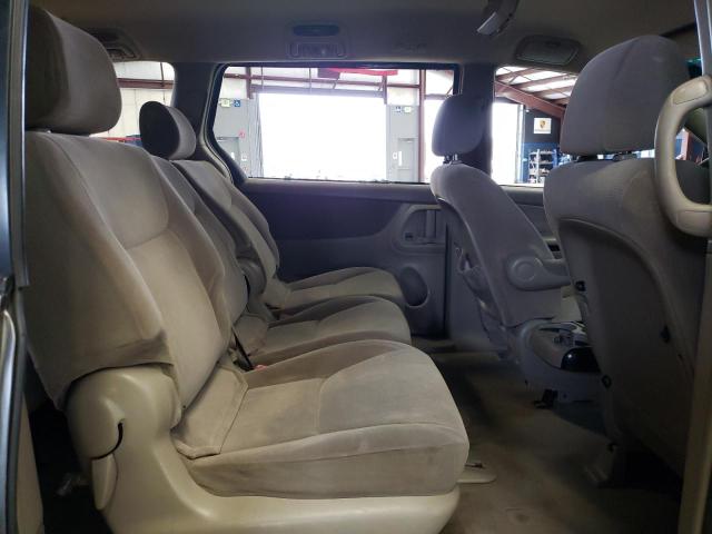 5TDZA23C94S055622 - 2004 TOYOTA SIENNA CE GRAY photo 10