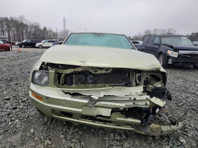 1ZVFT80N755136872 - 2005 FORD MUSTANG GREEN photo 5