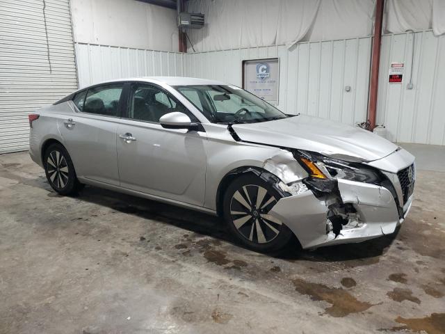 1N4BL4DV4MN415477 - 2021 NISSAN ALTIMA SV SILVER photo 4