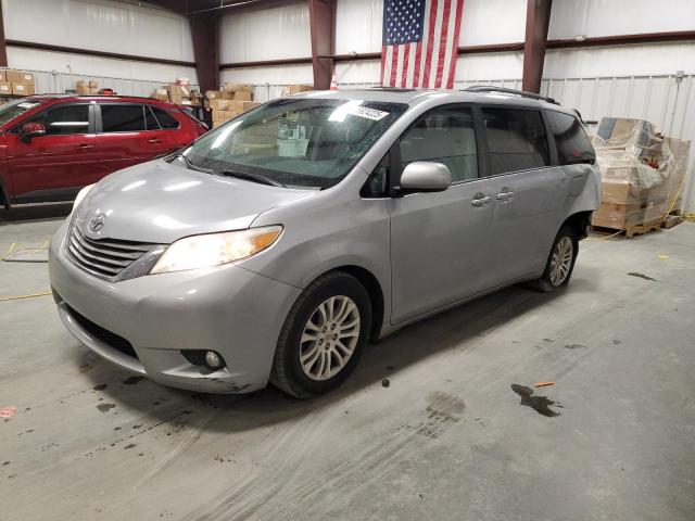 2013 TOYOTA SIENNA XLE, 