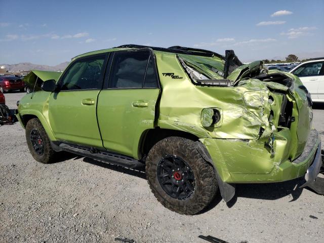 JTERU5JR9P6095117 - 2023 TOYOTA 4RUNNER SE GREEN photo 2