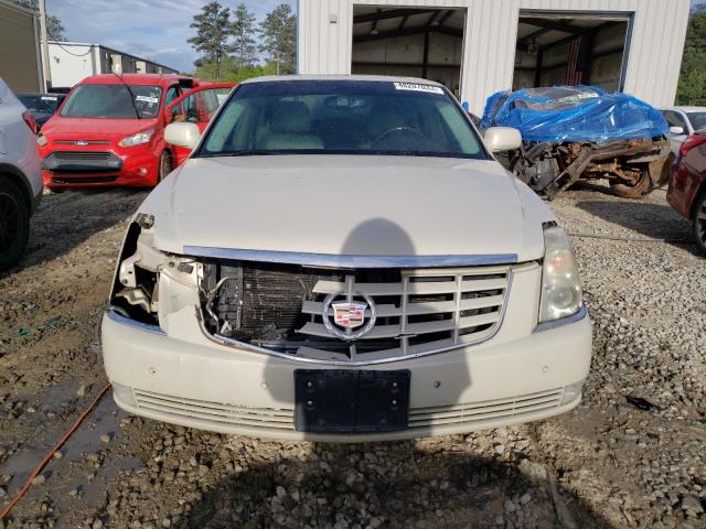 1G6KH5E65BU139230 - 2011 CADILLAC DTS PREMIUM COLLECTION CREAM photo 5