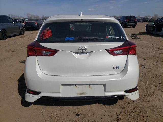 JTNKARJE1GJ521958 - 2016 TOYOTA SCION IM WHITE photo 6