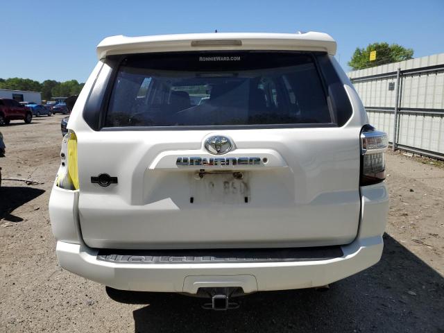 JTEZU5JR4F5107758 - 2015 TOYOTA 4RUNNER SR5 WHITE photo 6