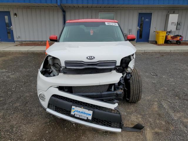 KNDJP3A54J7553254 - 2018 KIA SOUL + WHITE photo 5