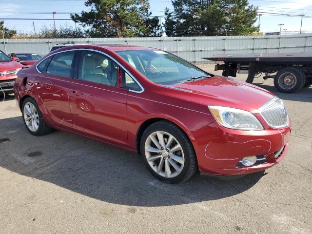 1G4PS5SK2D4255702 - 2013 BUICK VERANO RED photo 4