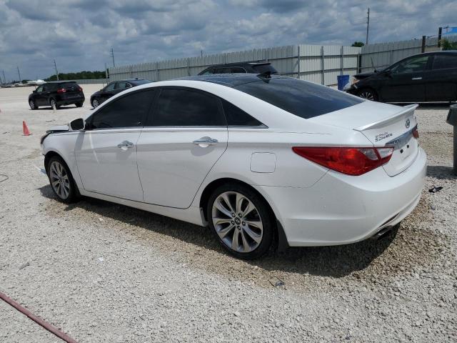 5NPEC4AB3CH405667 - 2012 HYUNDAI SONATA SE WHITE photo 2