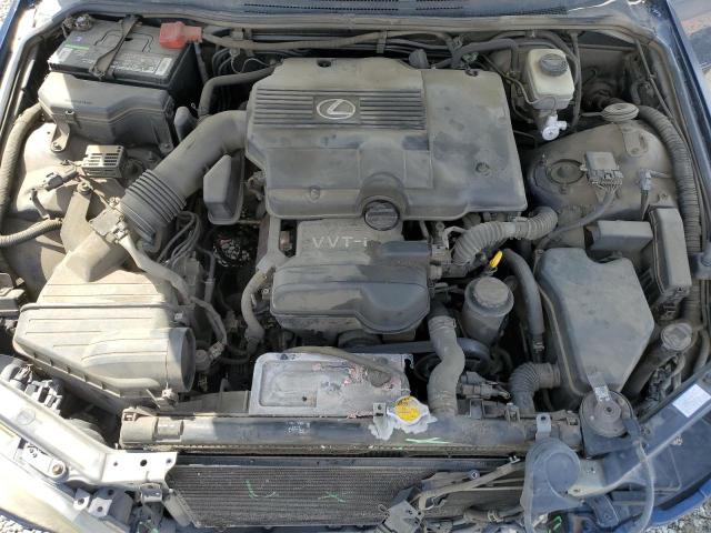 JTHBD192050095513 - 2005 LEXUS IS 300 BLUE photo 11