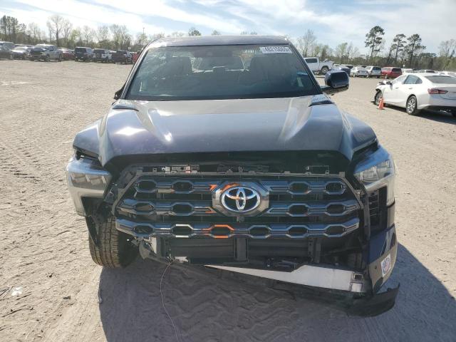 5TFNC5AB5PX002452 - 2023 TOYOTA TUNDRA CREWMAX PLATINUM ლურჯი ფოტო 5