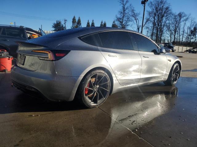 5YJ3E1ET5RF887262 - 2024 TESLA MODEL 3 SILVER photo 3