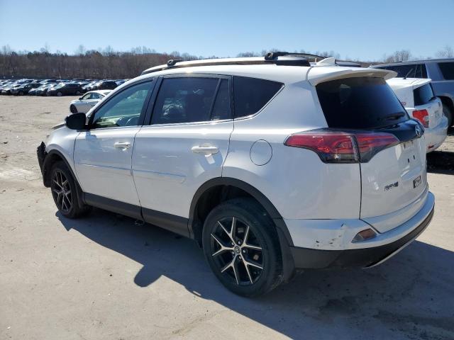 JTMJFREV4JD227858 - 2018 TOYOTA RAV4 SE WHITE photo 2