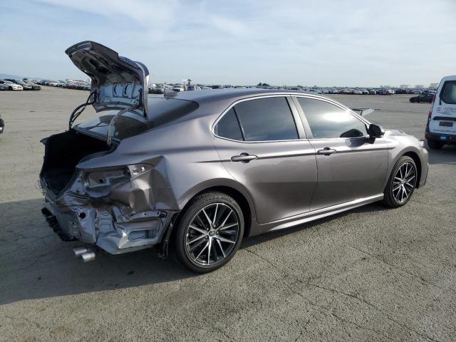 4T1S11AK4RU255733 - 2024 TOYOTA CAMRY SE NIGHT SHADE GRAY photo 3