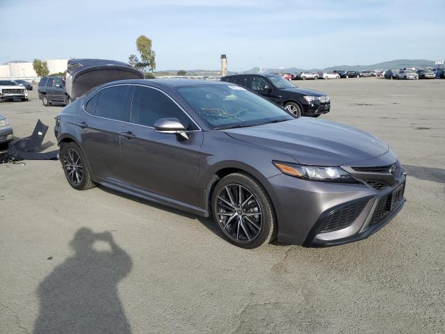 4T1S11AK4RU255733 - 2024 TOYOTA CAMRY SE NIGHT SHADE GRAY photo 4