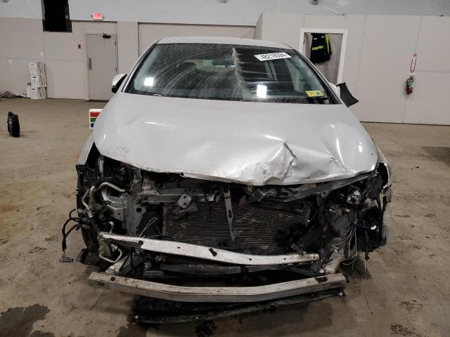 JTDKARFP9J3076539 - 2018 TOYOTA PRIUS PRIM 银色 照片 5