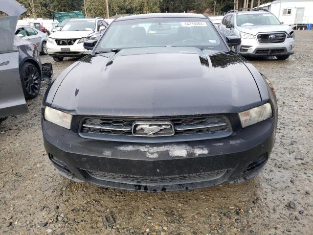 1ZVBP8AN0A5105328 - 2010 FORD MUSTANG BLACK photo 5