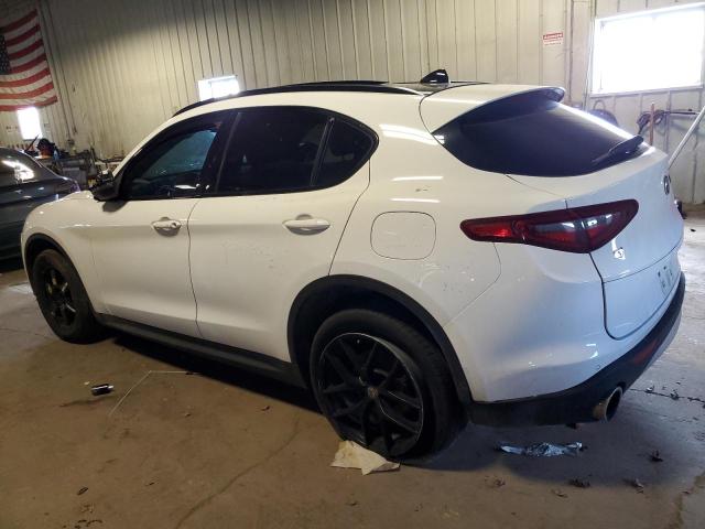 ZASFAKNN1J7B79012 - 2018 ALFA ROMEO STELVIO TI SPORT WHITE photo 2
