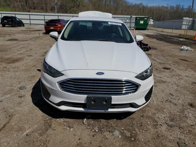 3FA6P0LU3KR137740 - 2019 FORD FUSION SE WHITE photo 5