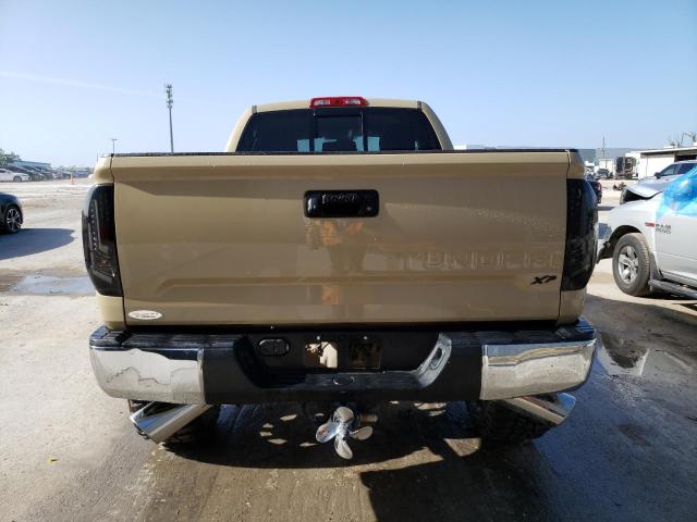 5TFRY5F10JX236069 - 2018 TOYOTA TUNDRA DOUBLE CAB SR/SR5 TAN photo 6
