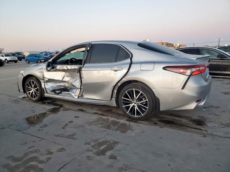 4T1G11AK4RU893633 - 2024 TOYOTA CAMRY SE NIGHT SHADE SILVER photo 2