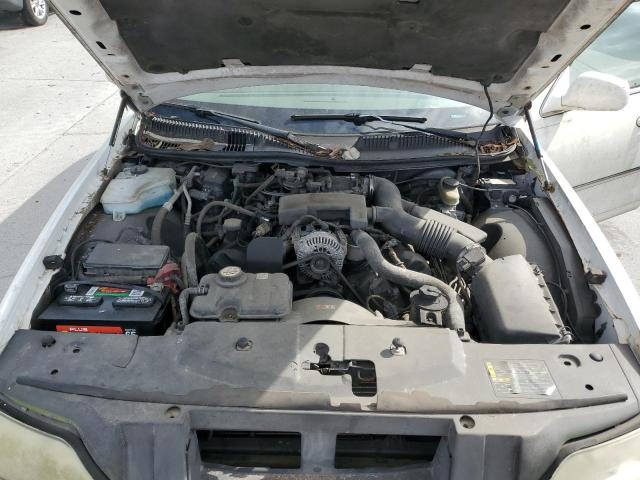 1LNHM81W93Y631906 - 2003 LINCOLN TOWN CAR EXECUTIVE WHITE photo 11