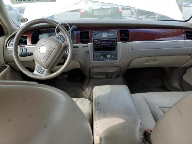 1LNHM81W93Y631906 - 2003 LINCOLN TOWN CAR EXECUTIVE WHITE photo 8